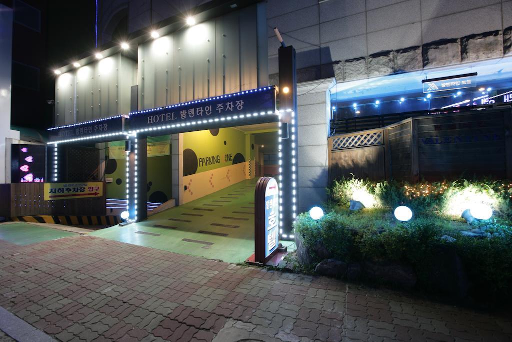 Valentine Hotel Goyang Exterior foto