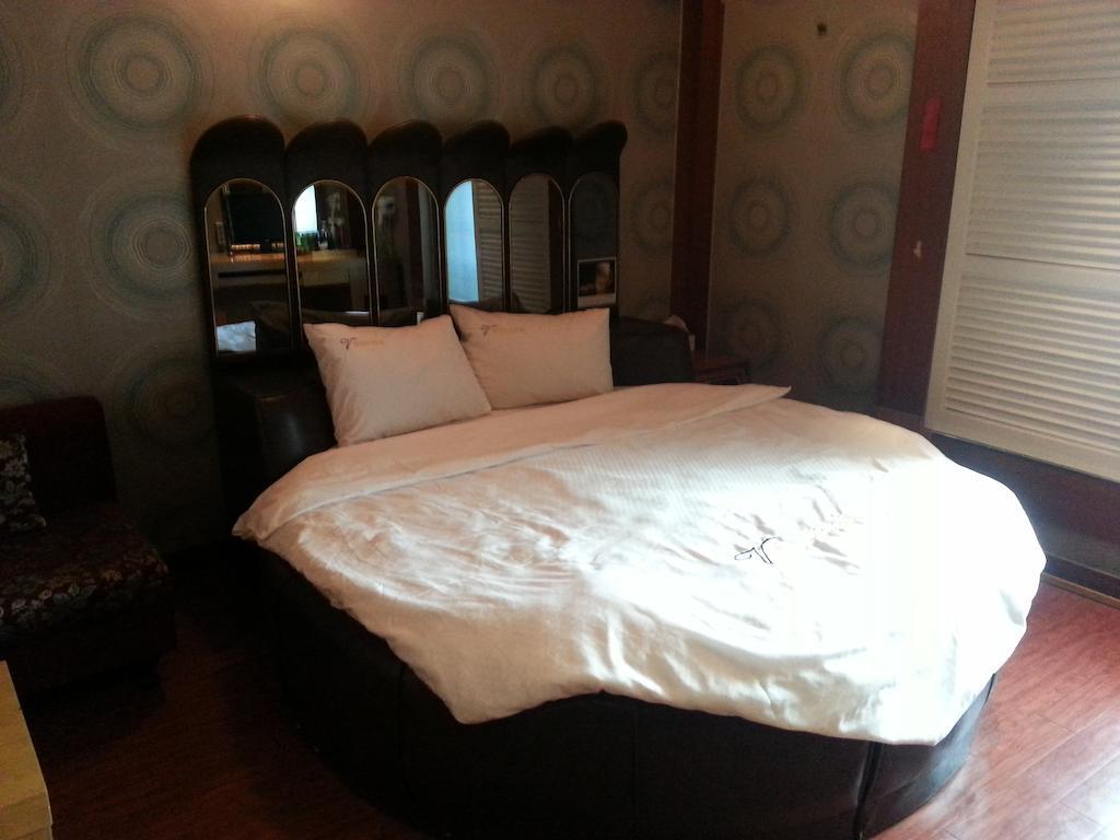 Valentine Hotel Goyang Exterior foto
